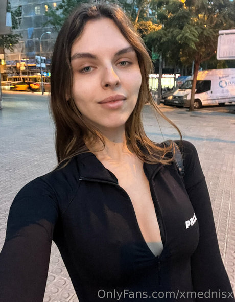 Vika Mednis erotic pornstar gallery