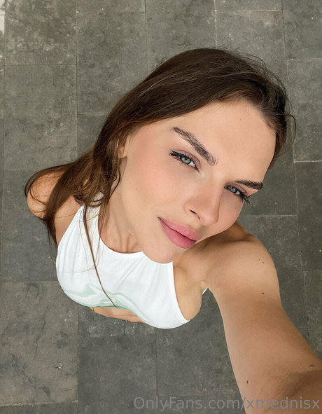 Vika Mednis sex star image