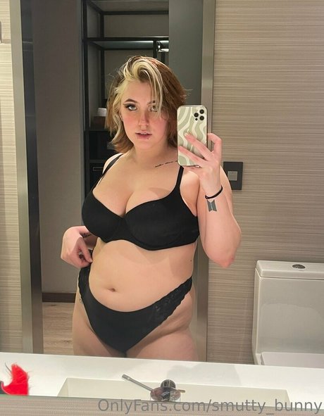 smutty bunny top model pics