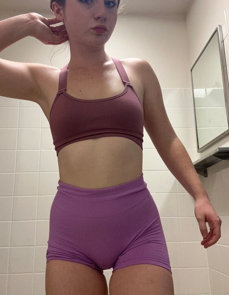 Thqtty model erotic pictures