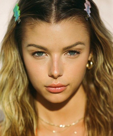 Madison Teeuws Photo Gallery