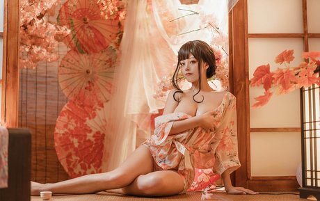 Mizhi mao top actress photos