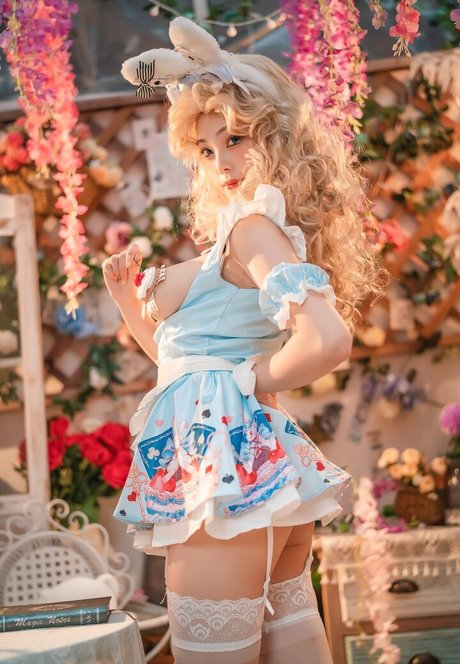 Mizhi mao naked pornstar image