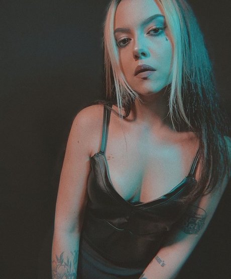 Violet Orlandi model gallery