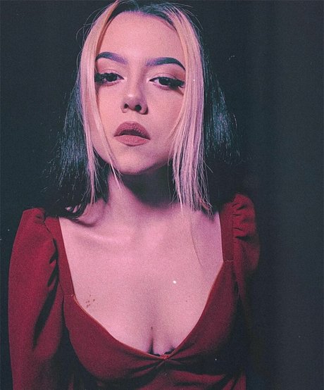 Violet Orlandi free pornstar galleries