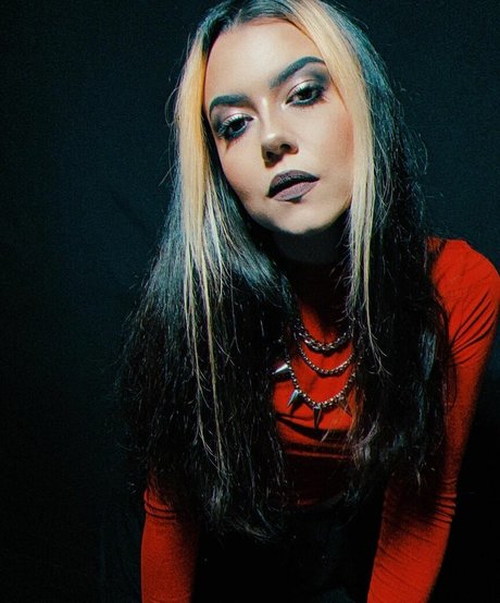 Violet Orlandi top model photo