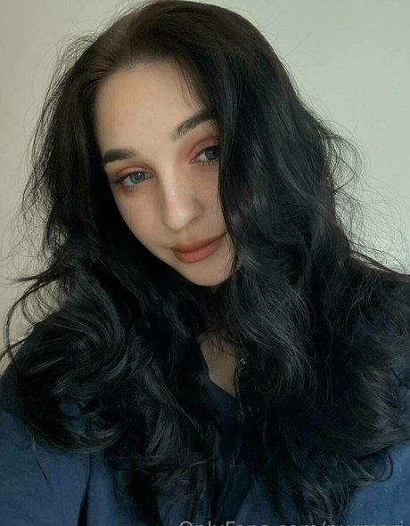 purmari pornstar erotic pics