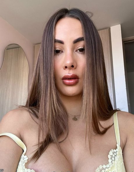 Mila Bernal nice pornstar image