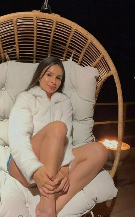 sophibumxxx nude model photo