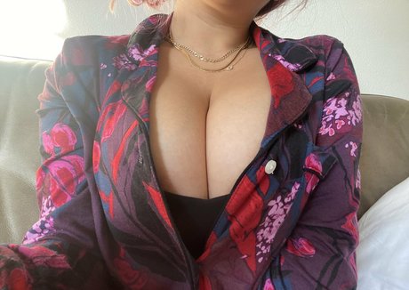 small onlyfans free naked photos