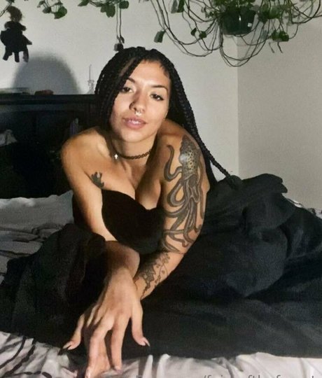 lunamorgantv model naked gallery