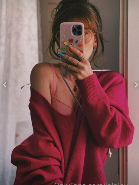 lolalovve nudes model images