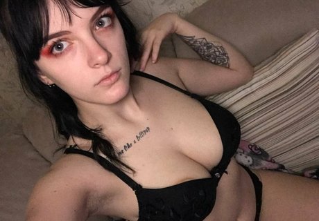 greendream69 model nude img