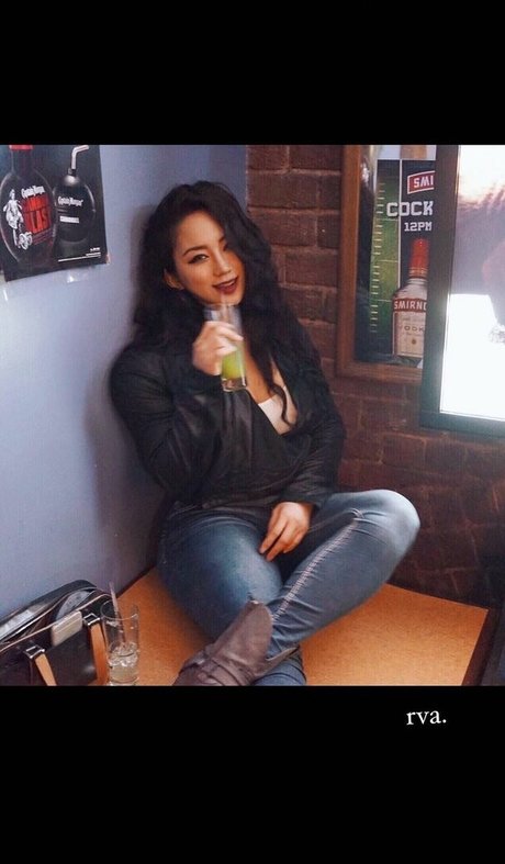 amateur mom onlyfans art porn image