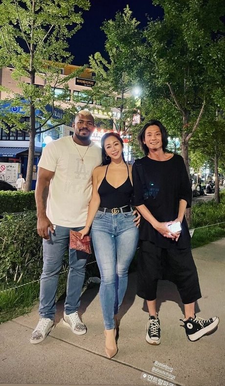 Dajinism adult actress pics