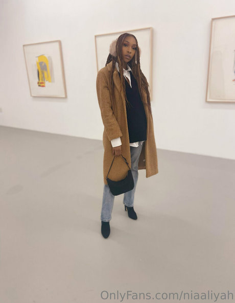 niaaliyah pretty pornstar images