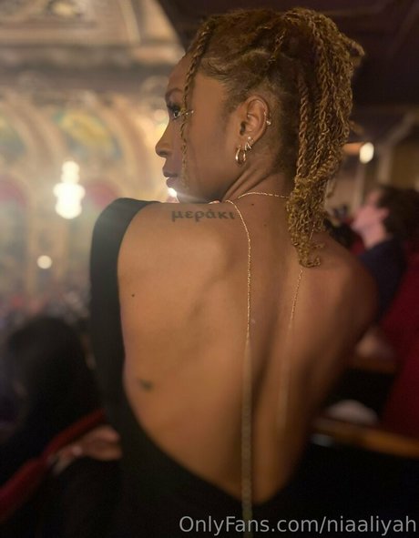 niaaliyah hot star galleries