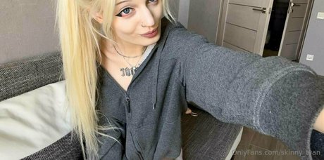 skinny tyan star img