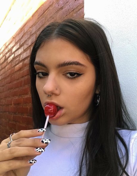 Amiga Marmitinha nudes actress pic