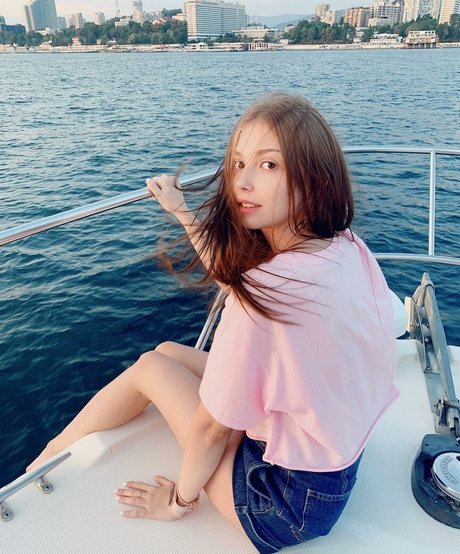 mommy onlyfans sexy nude image