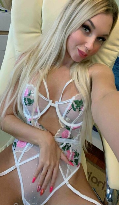 Arinkasweet perfect model pictures