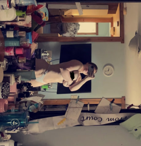 Emily L nice model pics