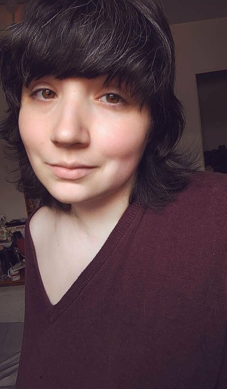 MCSmallyy nice model photo