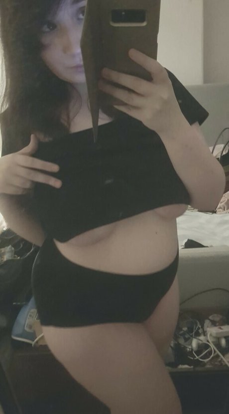 MCSmallyy hd model pictures