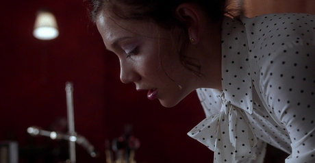 Maggie Gyllenhaal model perfect img