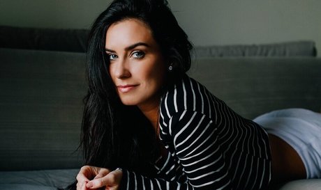 Larissa Erthal star sex pics