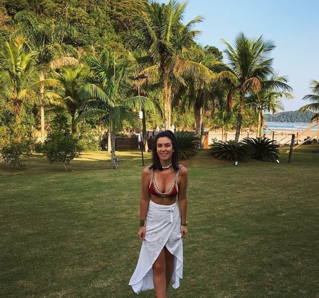 Larissa Erthal beautiful model photos