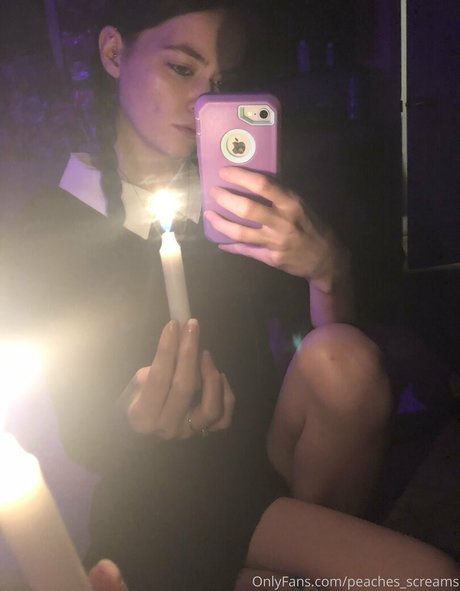 peacheyscreams xxx model galleries