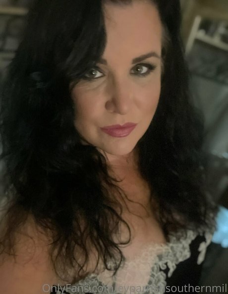 evparrish model free photo