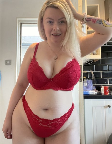 Naughty Danni pornographic model img