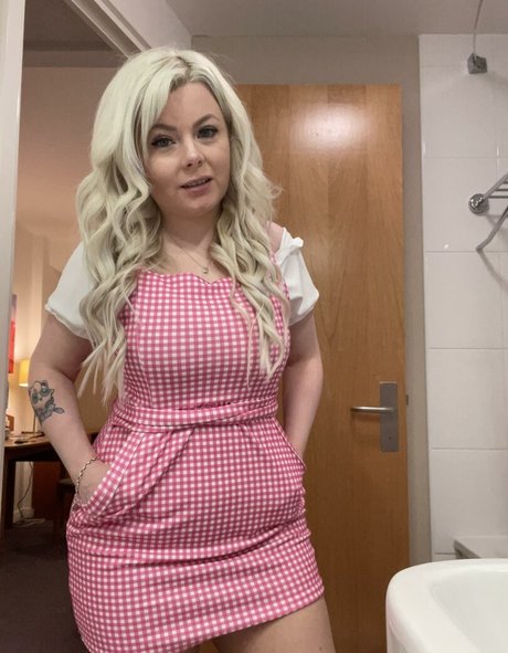 shemale fucks girl onlyfans hot gallery