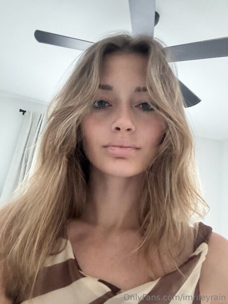 milf feet onlyfans sexy pic