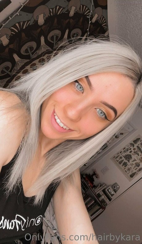 one onlyfans nude photos