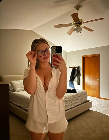 Cherry on top99 pornstar naked image