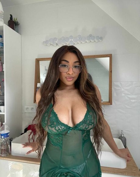 Ashleyroseglam star nude images