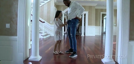 Freya Von Doom pornographic actress img