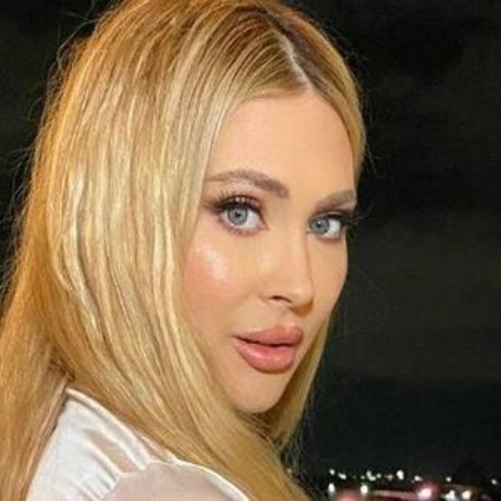 Lizy P pornstar sexy photos