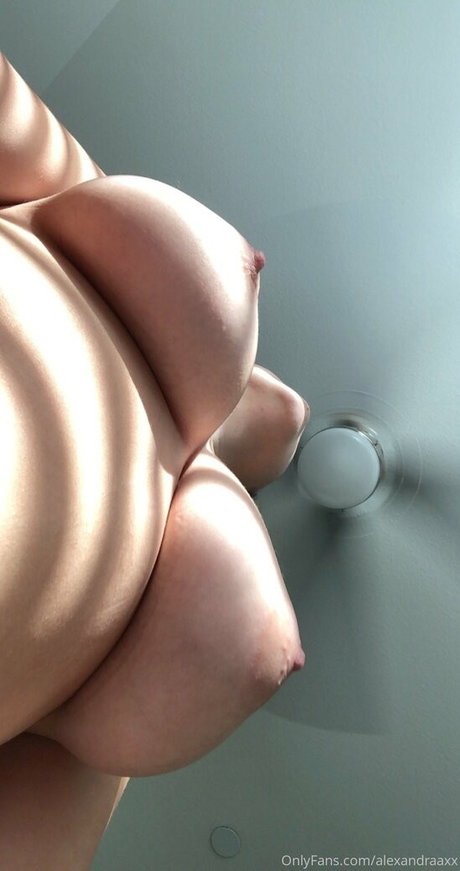 youngsweetslut pornstar nudes image