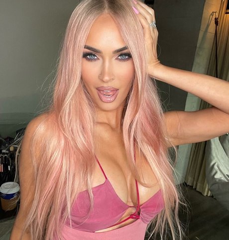 Megan Fox porn model archive