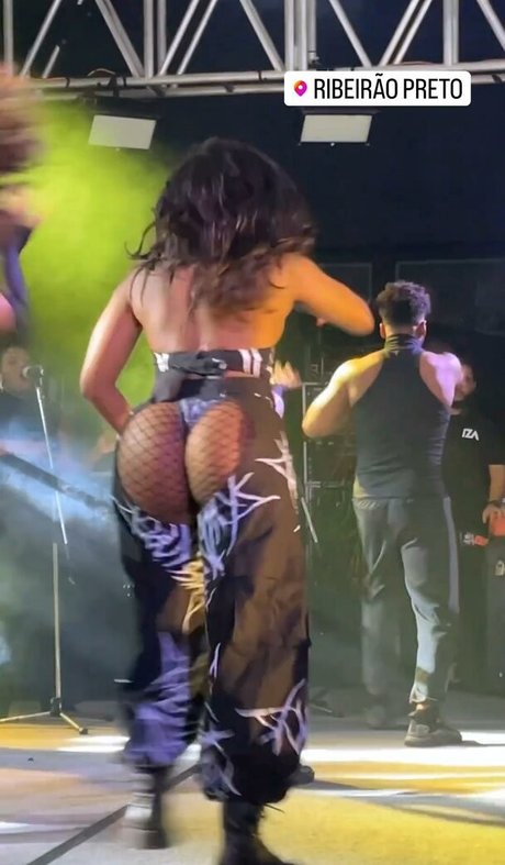 Iza Cantora hot star galleries