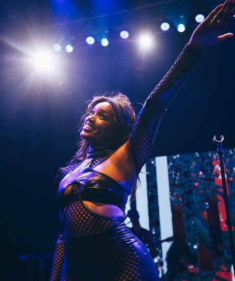 squirting onlyfans free photo