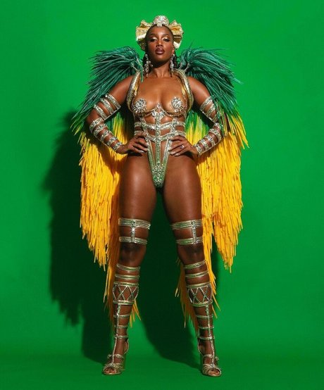 Iza Cantora star pretty picture