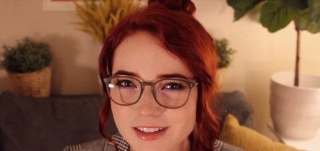 Goodnight Moon model naked picture