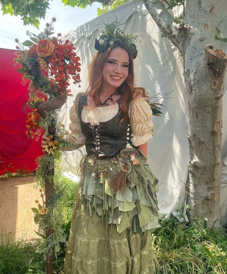 Goodnight Moon exclusive star images