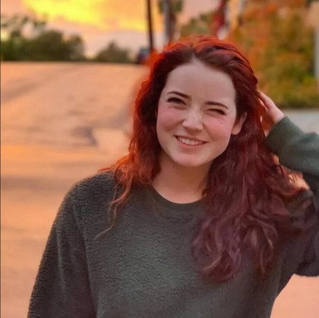 Goodnight Moon pornstar top gallery