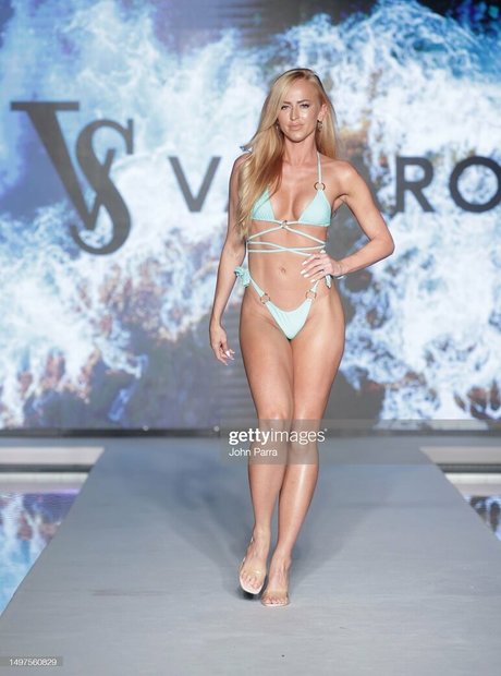 Danielle Moinet pornstar top galleries